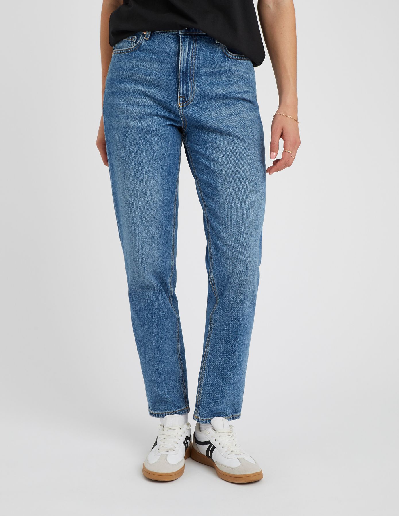 Jean mom fit
