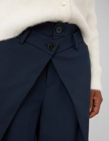 Pantalon large &agrave; plis et double bouton