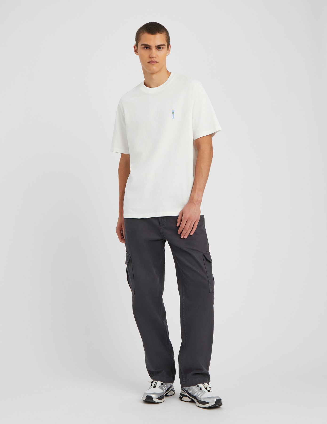 T-shirt broderie poitrine