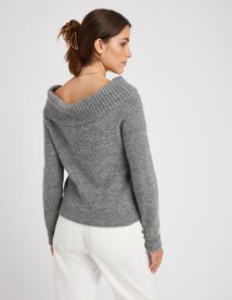 Pull &eacute;paules d&eacute;nud&eacute;es