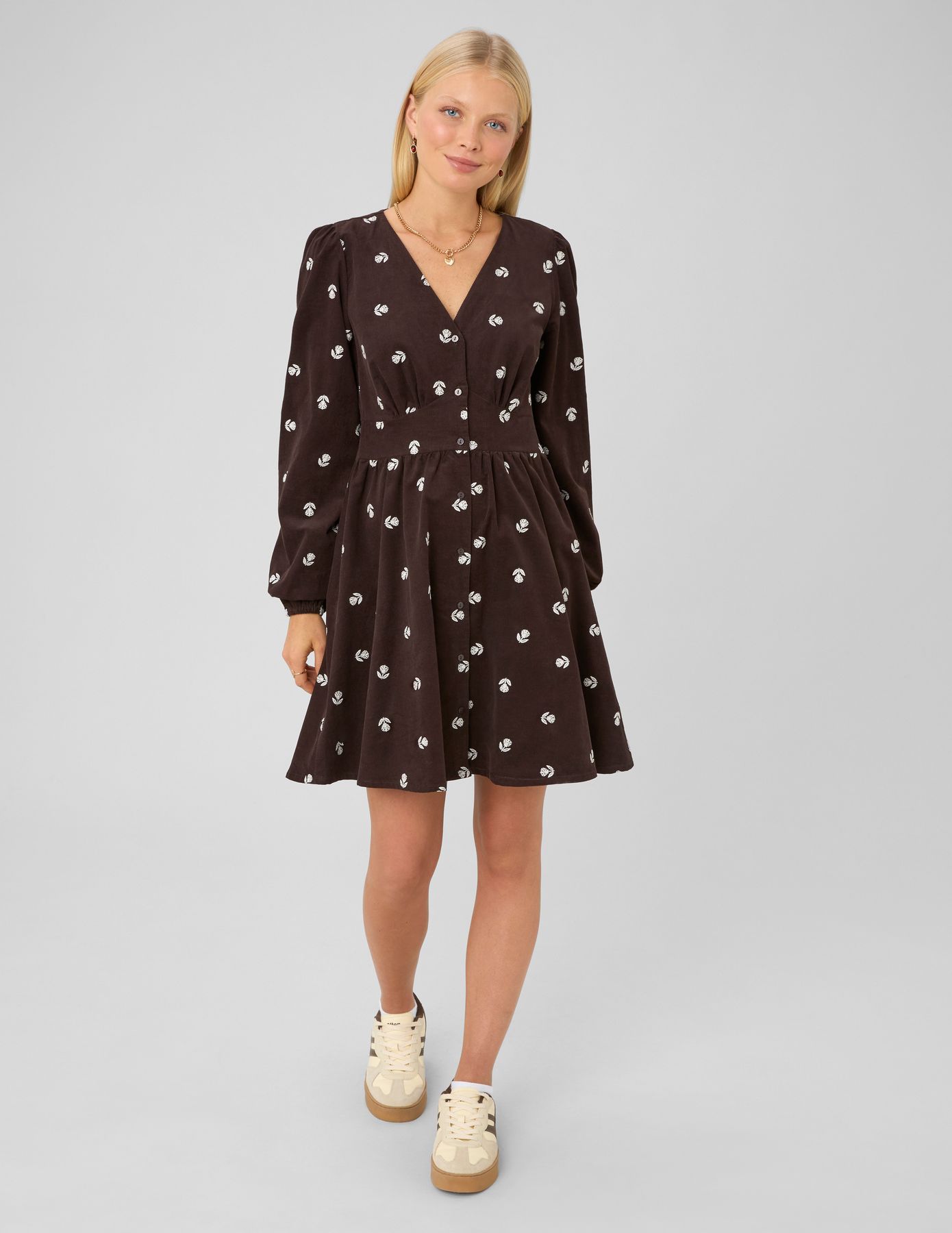 Robe courte en velours imprim&eacute;e