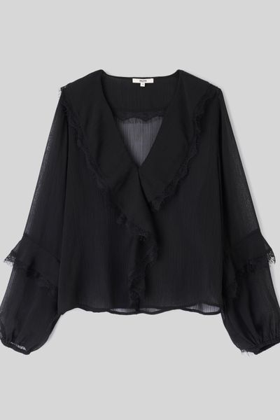 Blouse &agrave; volants et dentelle