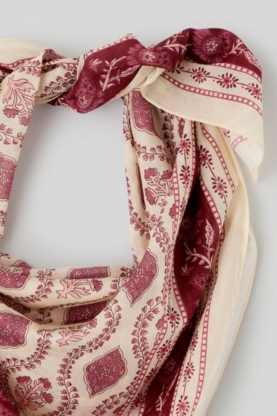 Foulard carr&eacute; imprim&eacute;