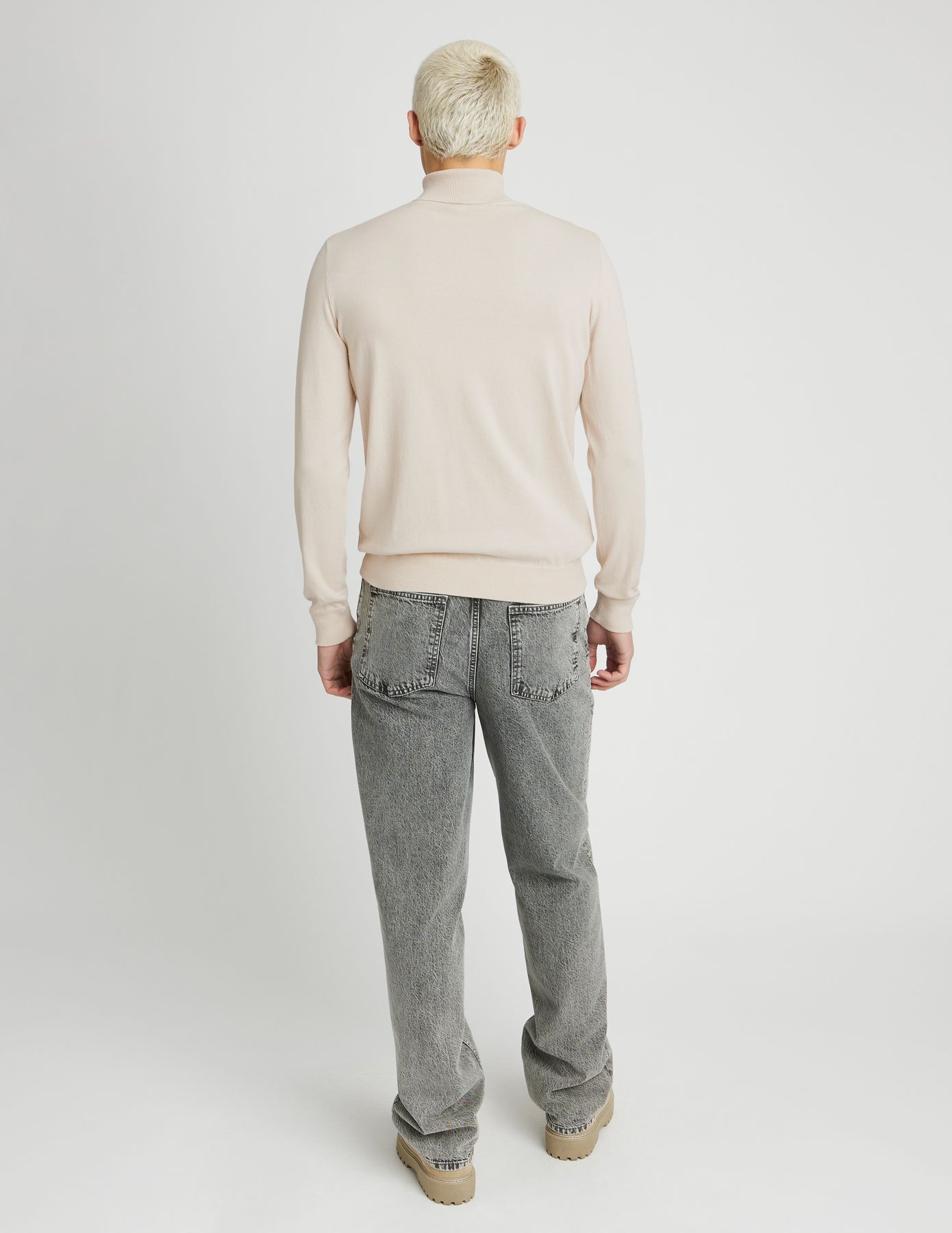 Pull col roulé