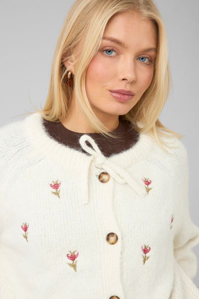 Gilet brod&eacute; &agrave; boutons