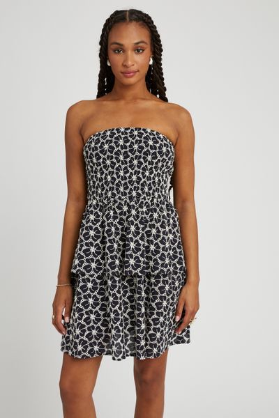 Robe bustier en broderie anglaise