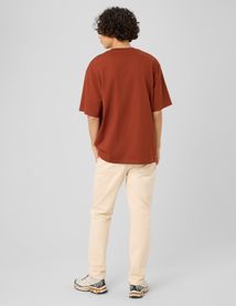 T-shirt broderie poitrine