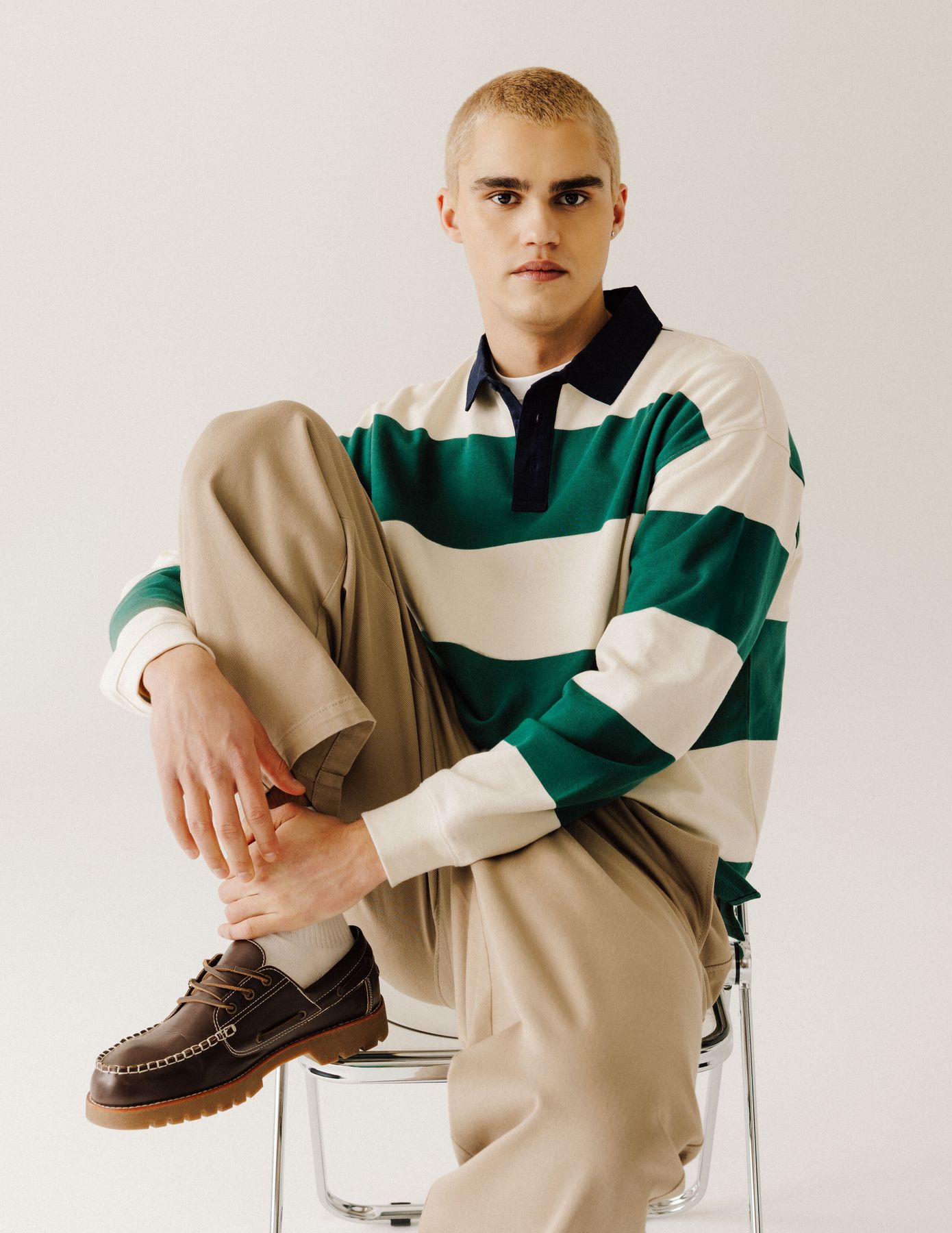 Sweat col polo &agrave; rayures