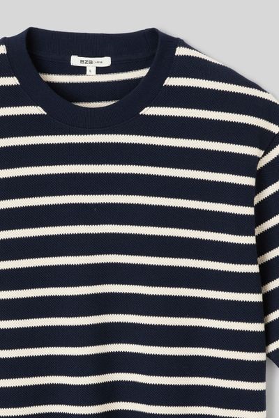 T-shirt mati&egrave;re gaufr&eacute;e