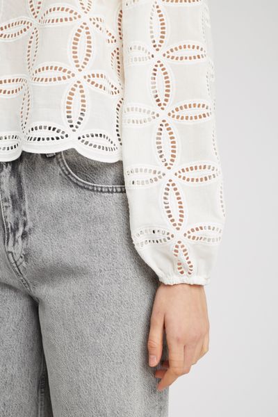 Blouse en broderie anglaise