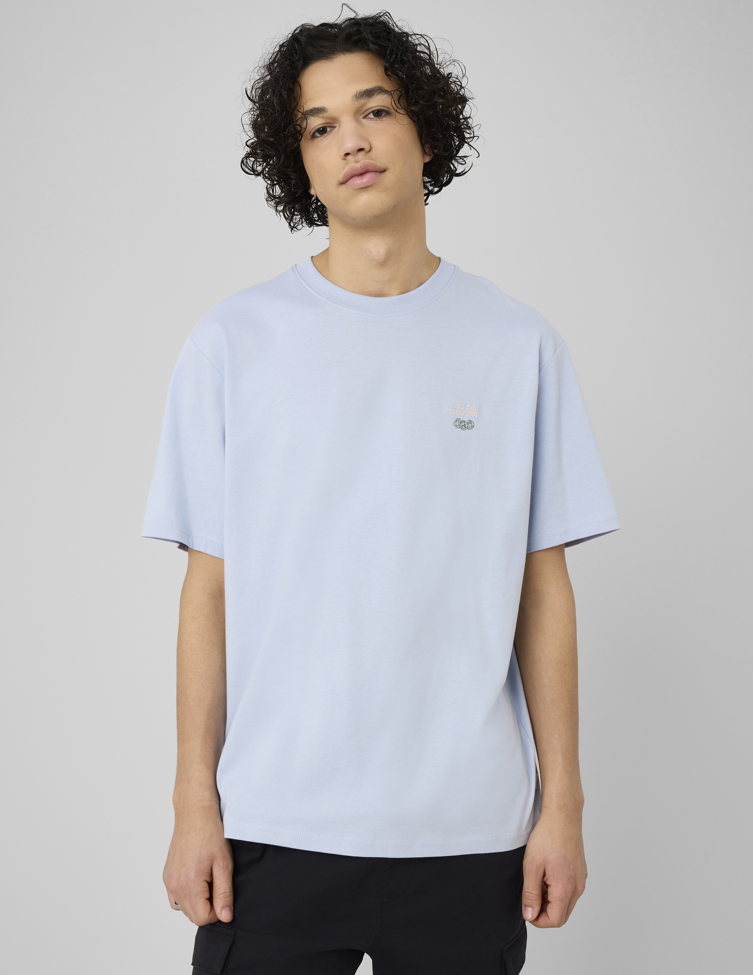 T-shirt broderie poitrine