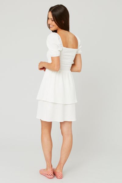Robe courte à volants