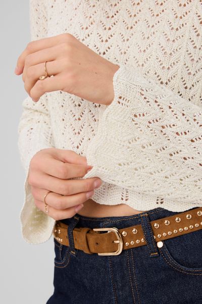Pull en crochet avec fils en lurex dor&eacute;