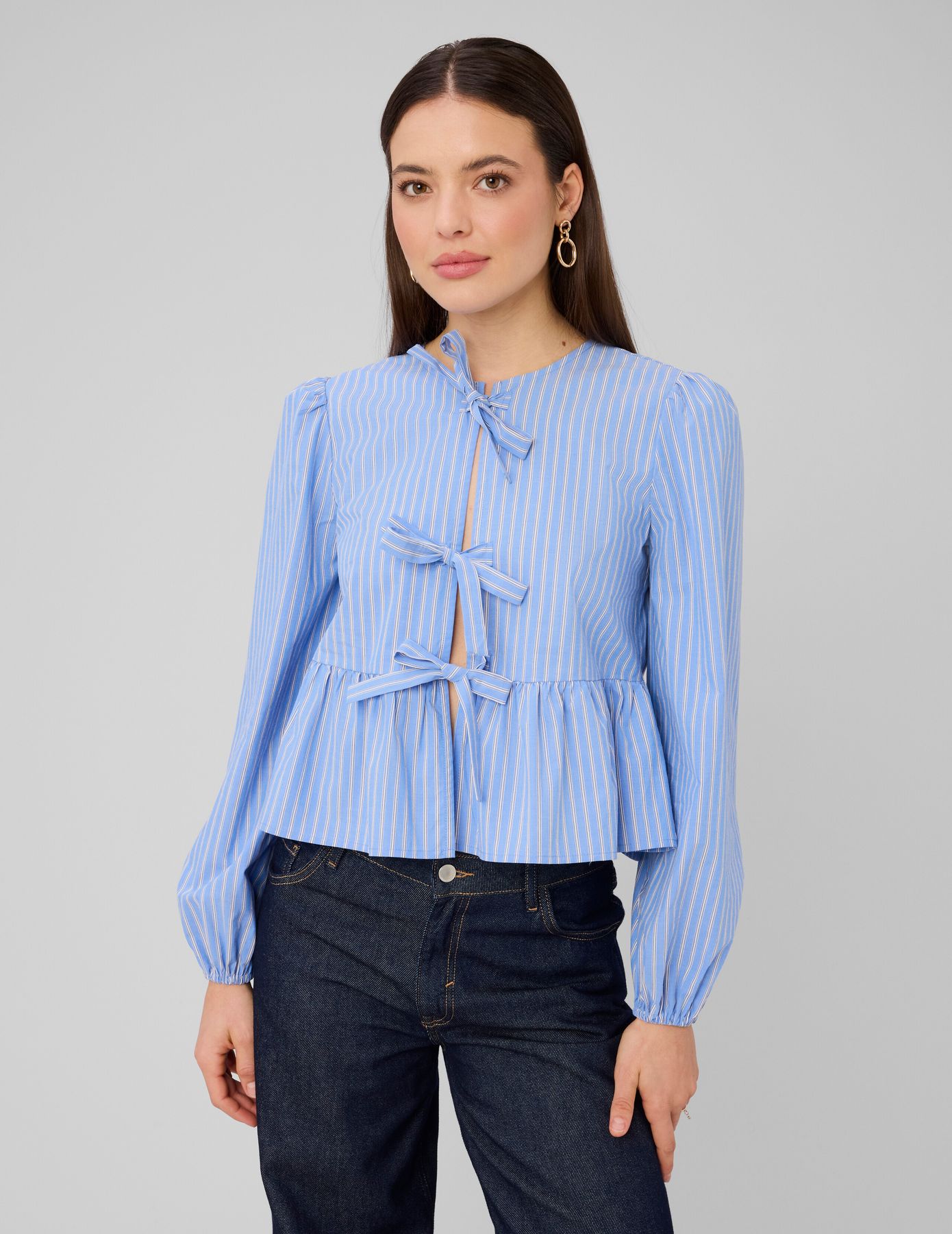 Blouse &agrave; nouer ray&eacute;e