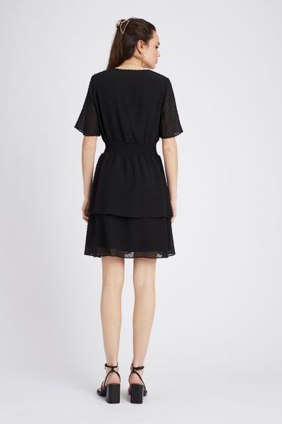 Robe courte plumetis en polyester recycl&eacute;