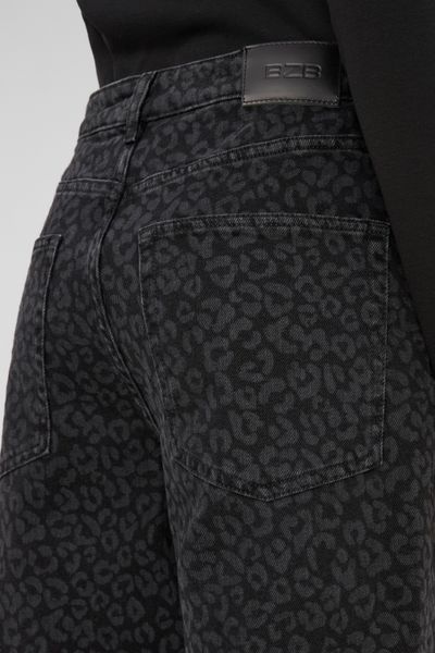 Jean baggy l&eacute;opard
