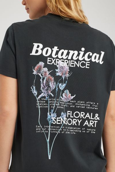 T-shirt d&eacute;val&eacute; imprim&eacute;