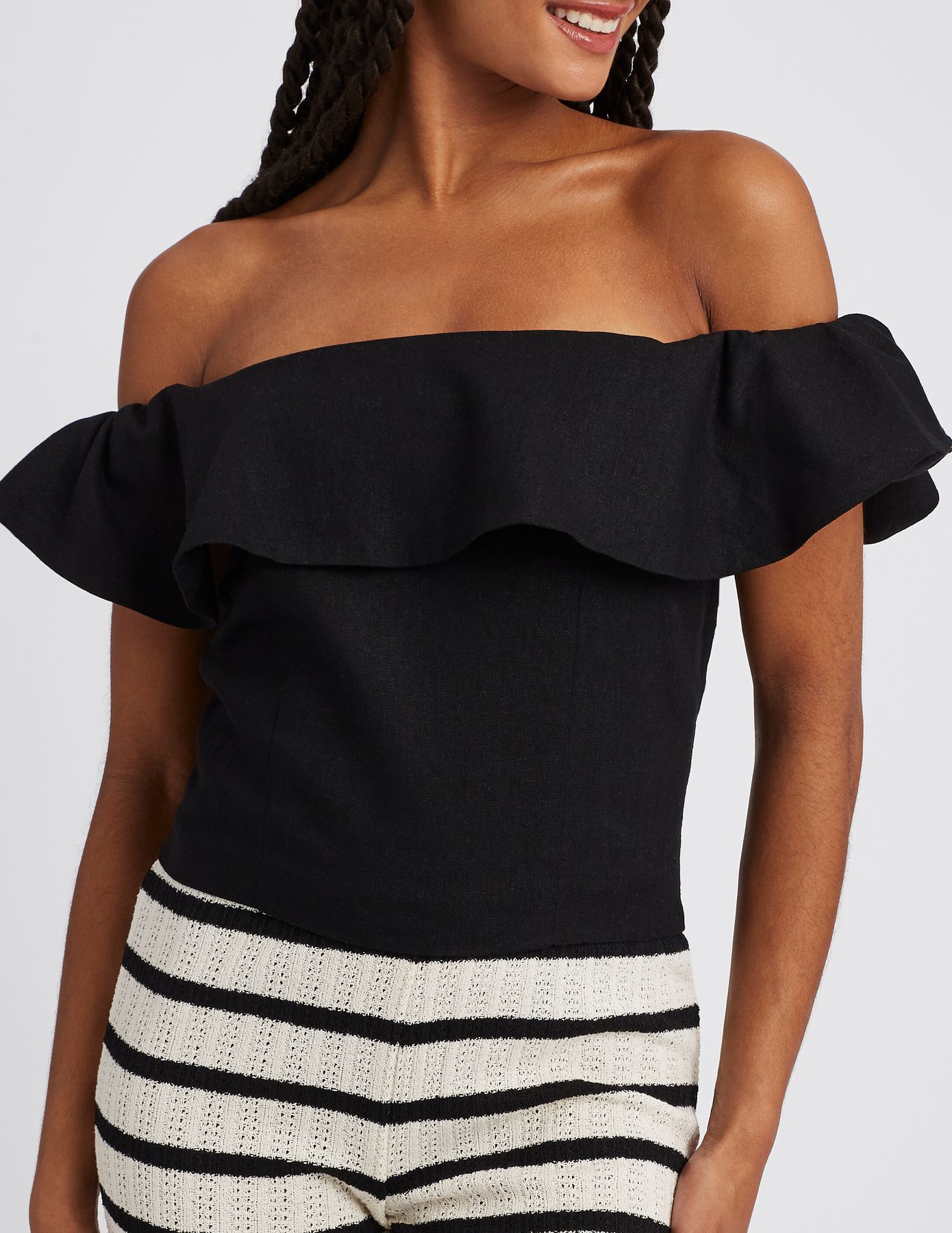 Top &eacute;paules d&eacute;nud&eacute;es en lin