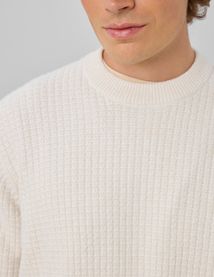 Pull maille gaufr&eacute;e