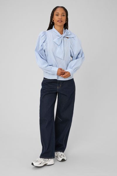 Blouse ray&eacute;e &agrave; n&oelig;ud