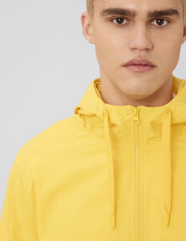 Blouson coup vent &agrave; capuche