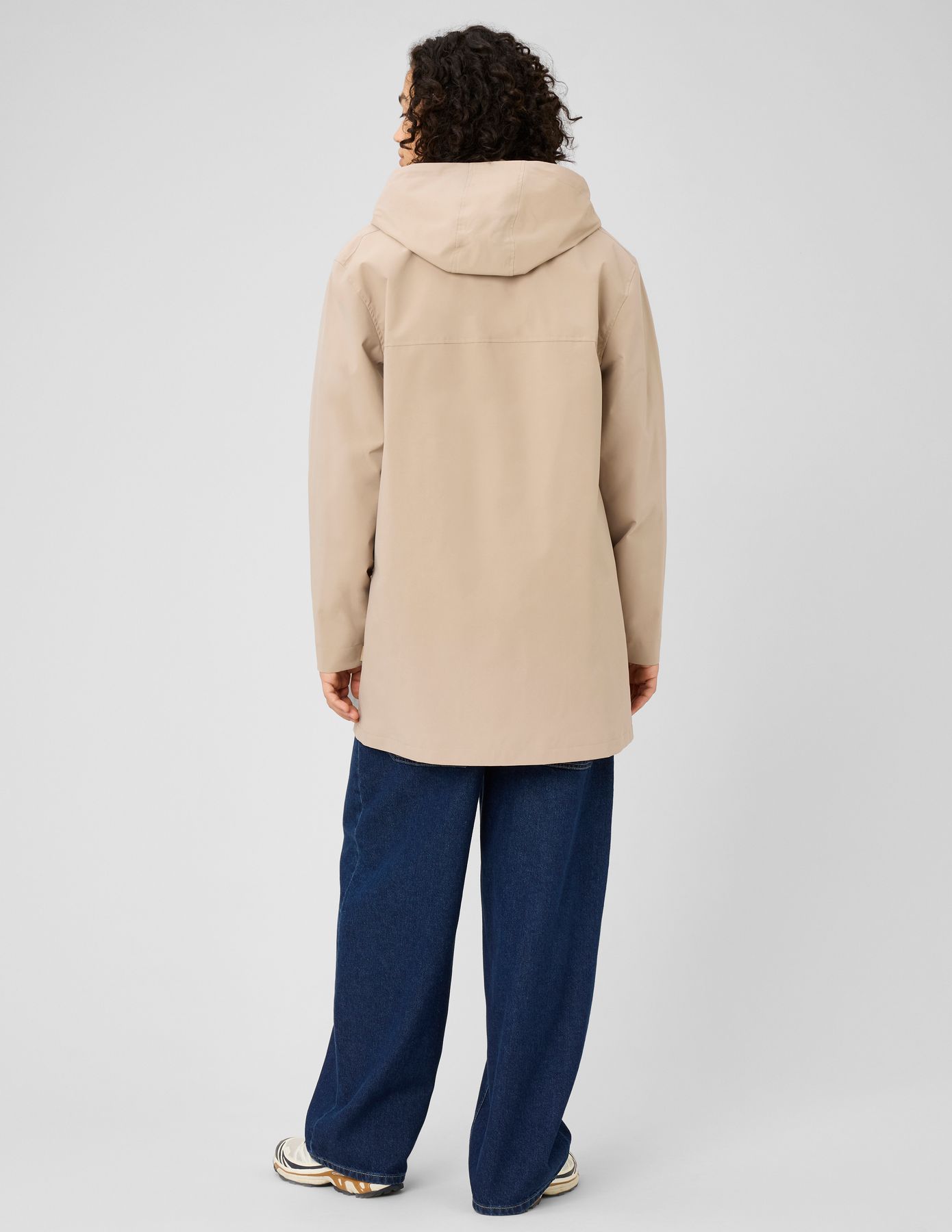 Parka l&eacute;g&egrave;re &agrave; capuche