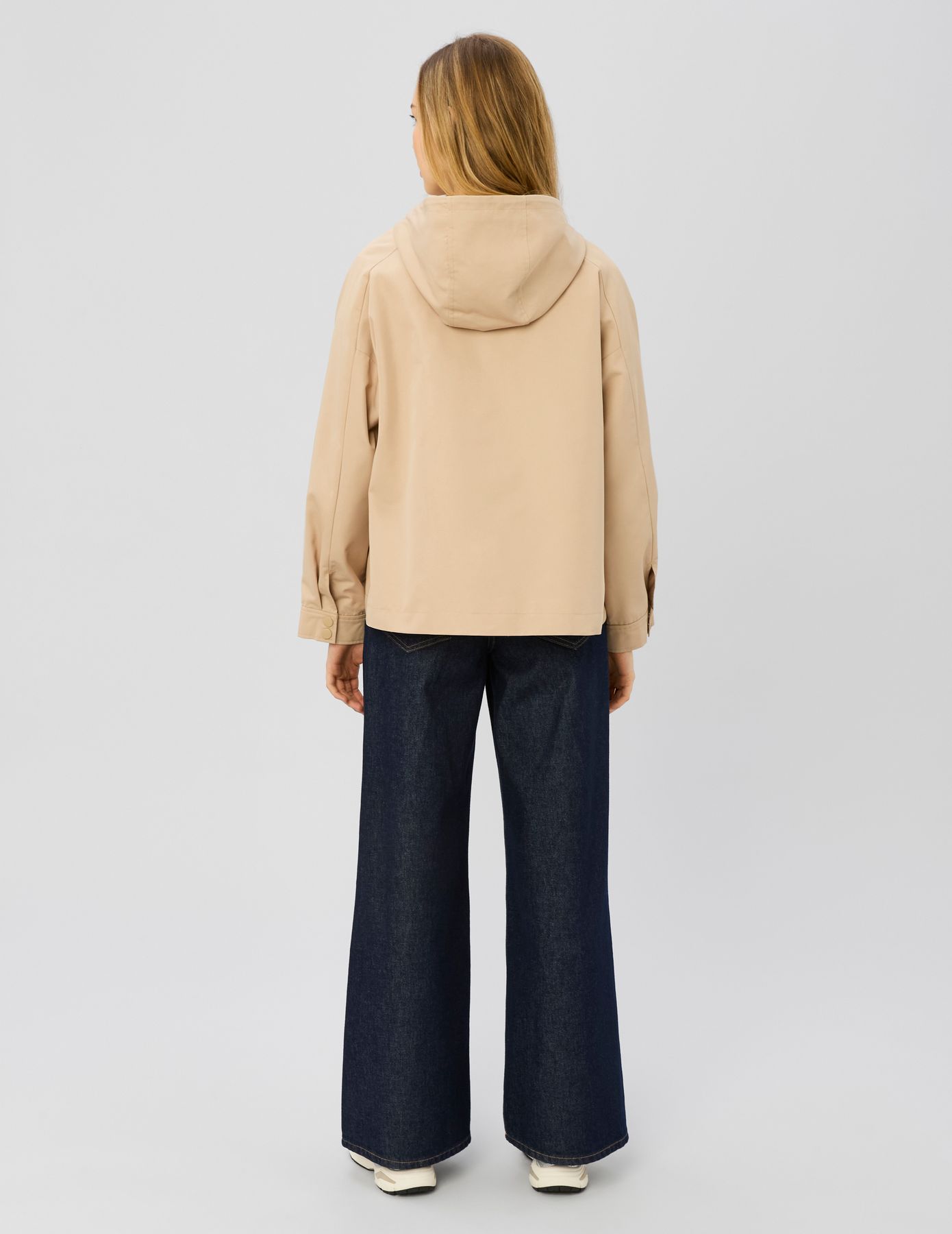 Coupe vent &agrave; capuche