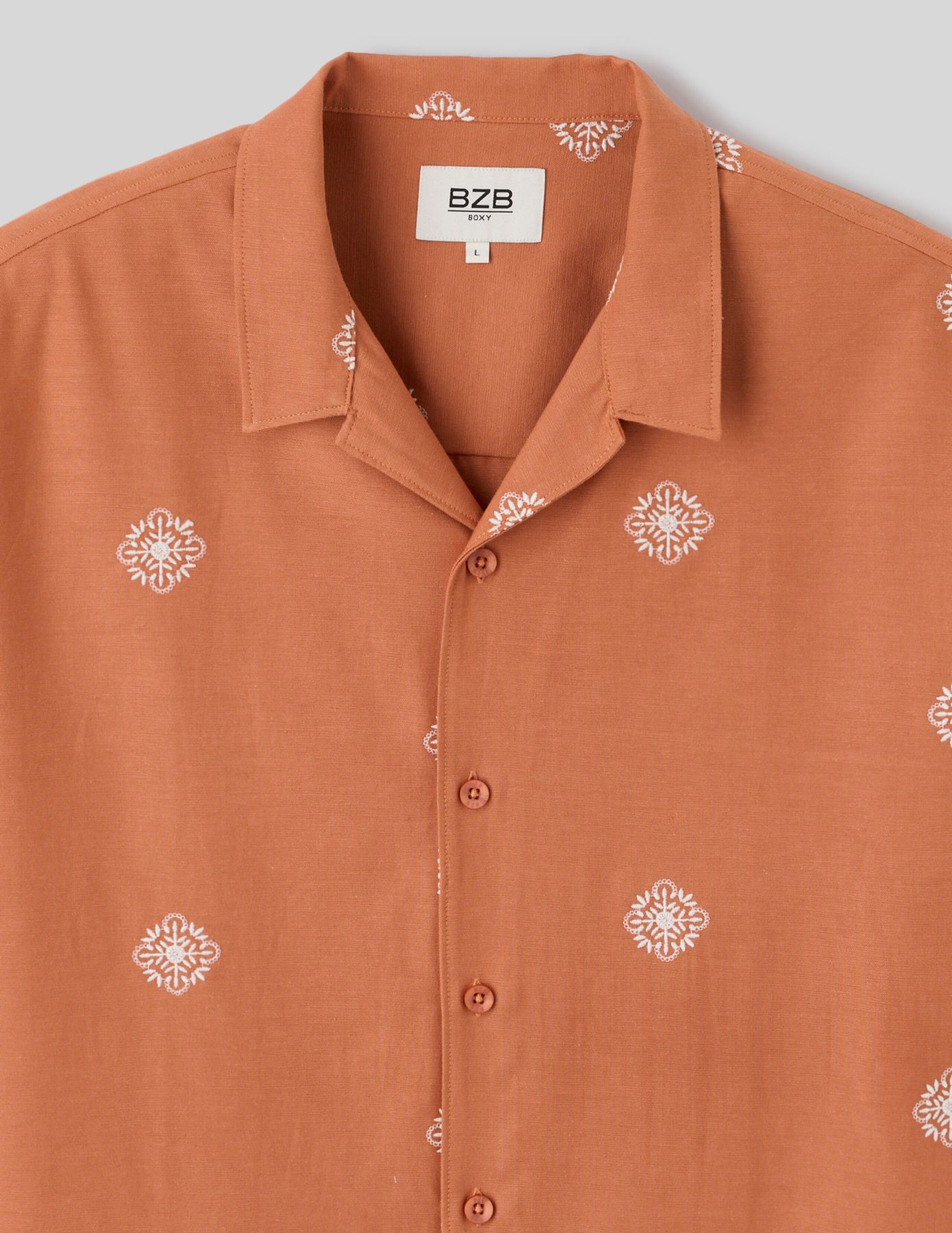 Chemise manches courtes brodée