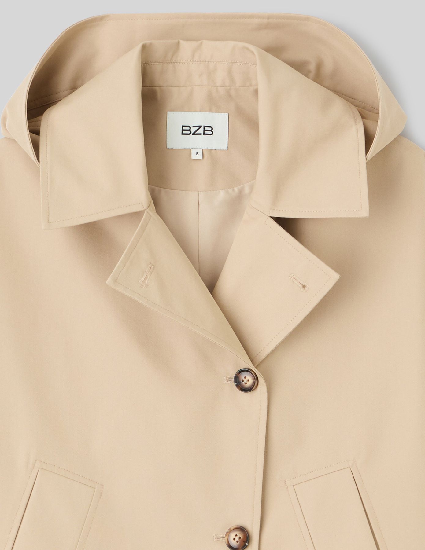 Trench court &agrave; capuche