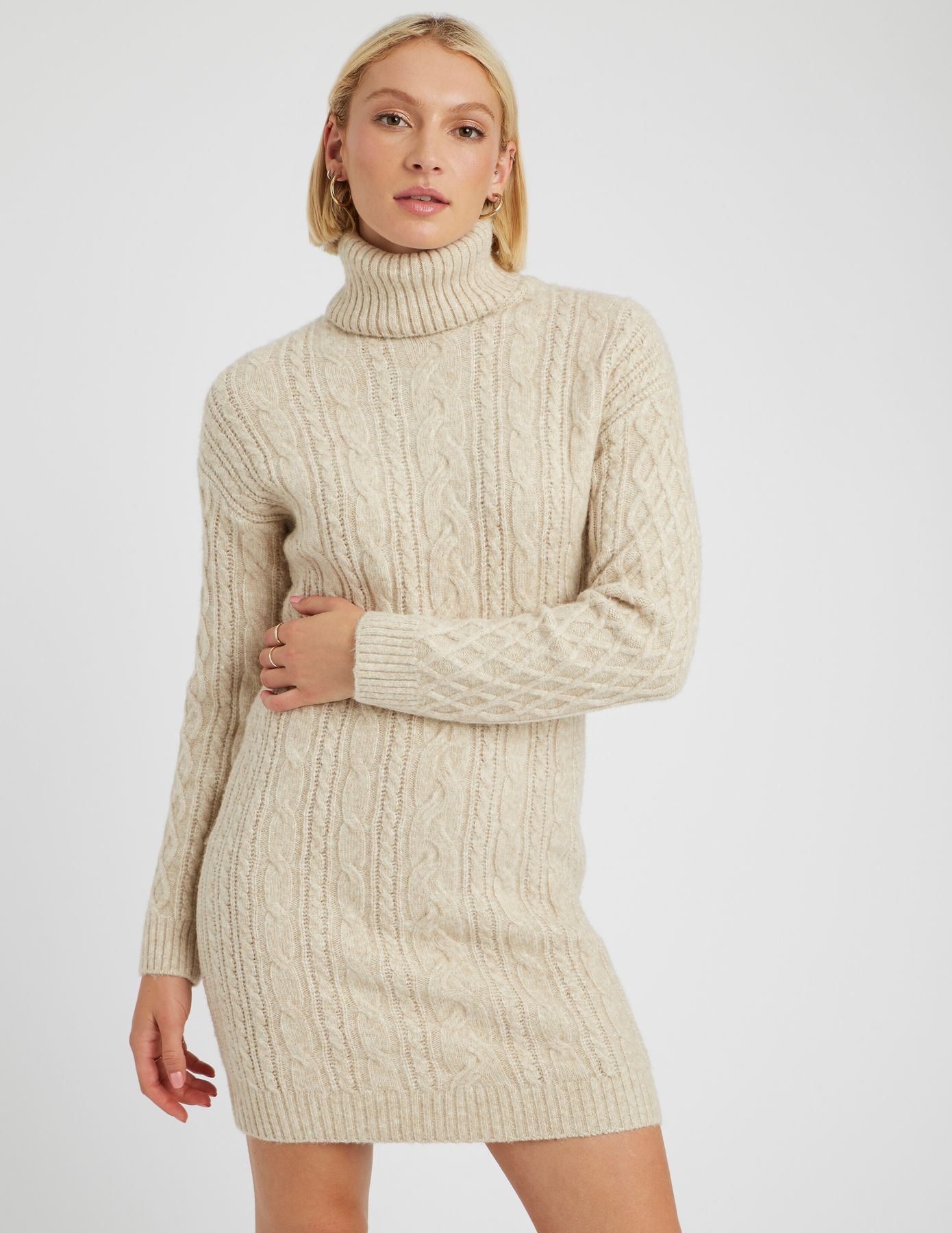 Robe courte pull roulé