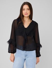 Blouse &agrave; volants et dentelle