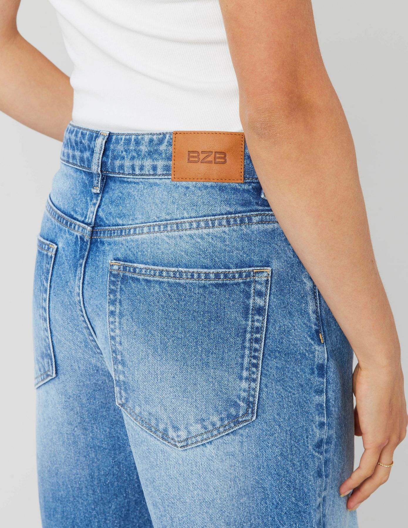 Jean straight taille basse