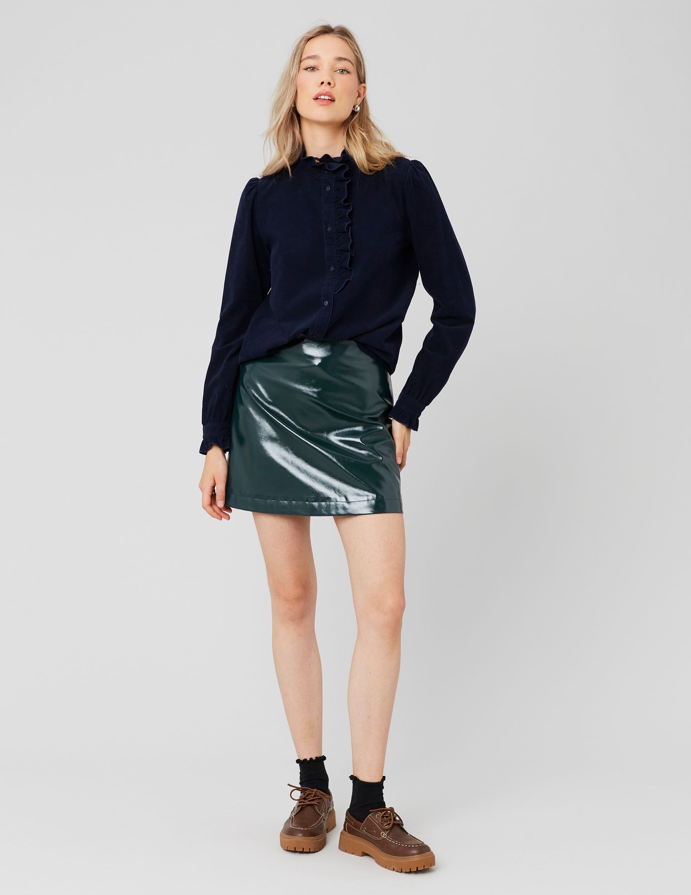 Blouse col montant en velours côtelé