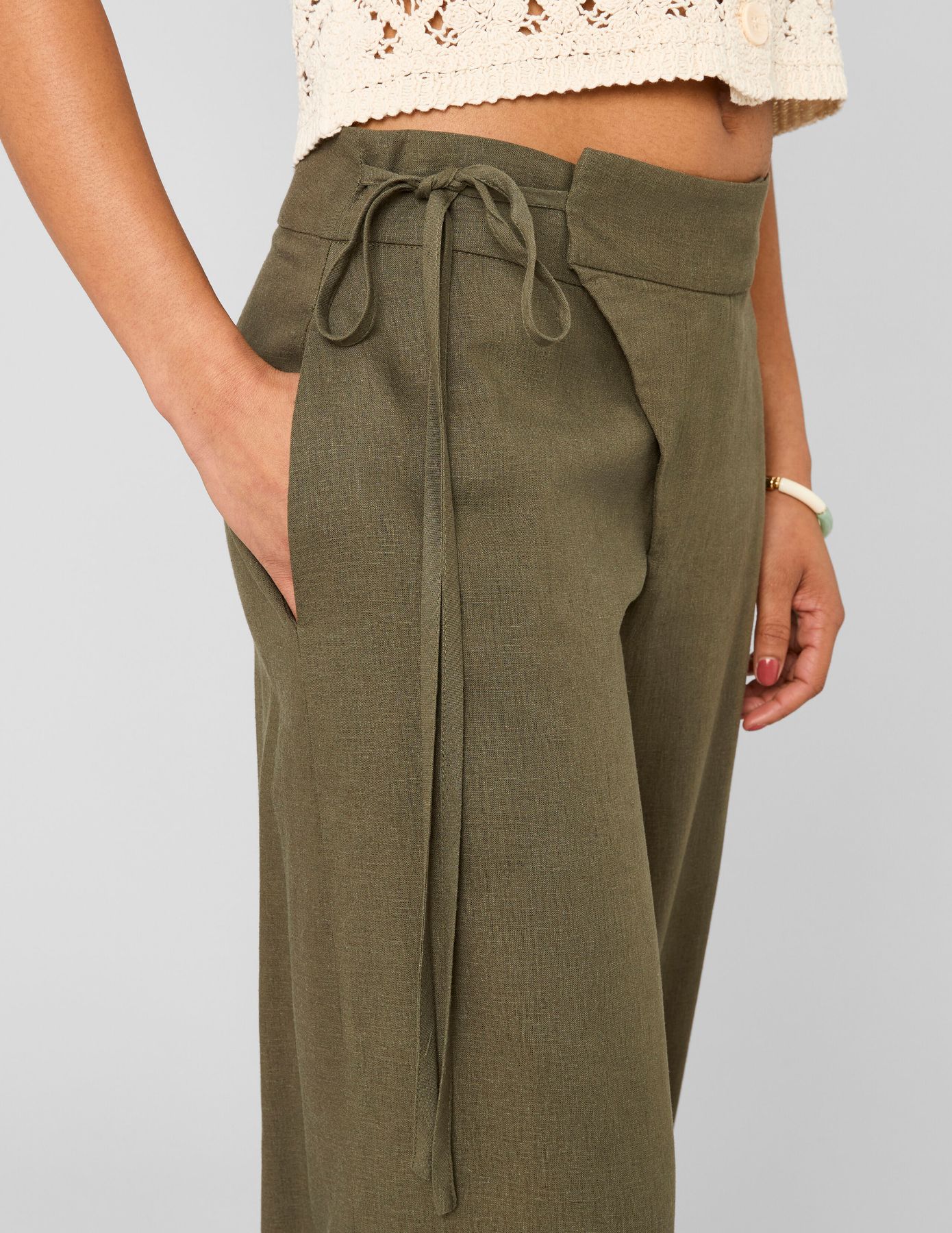 Pantalon fluide pan asym&eacute;trique