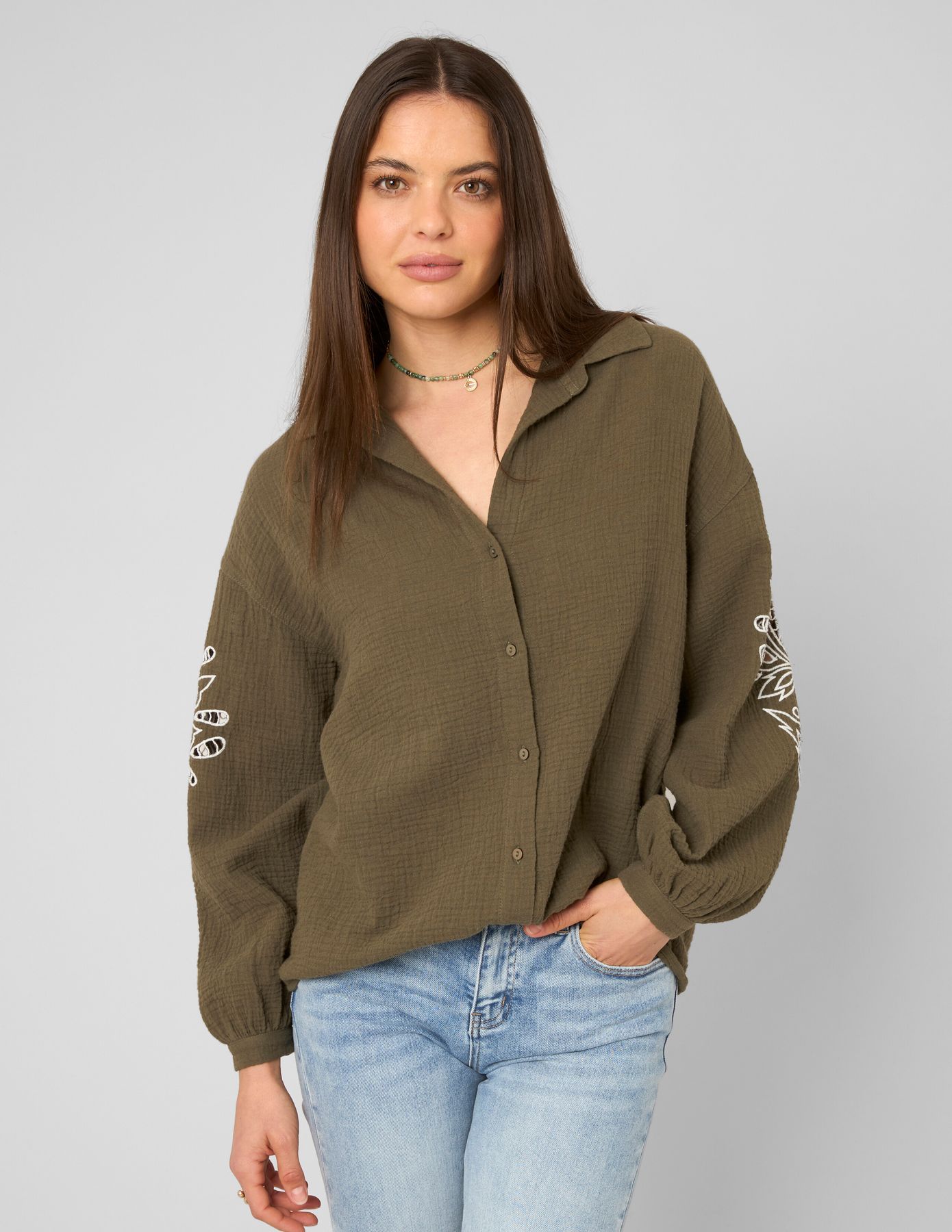 Chemise brod&eacute;e en gaze de coton