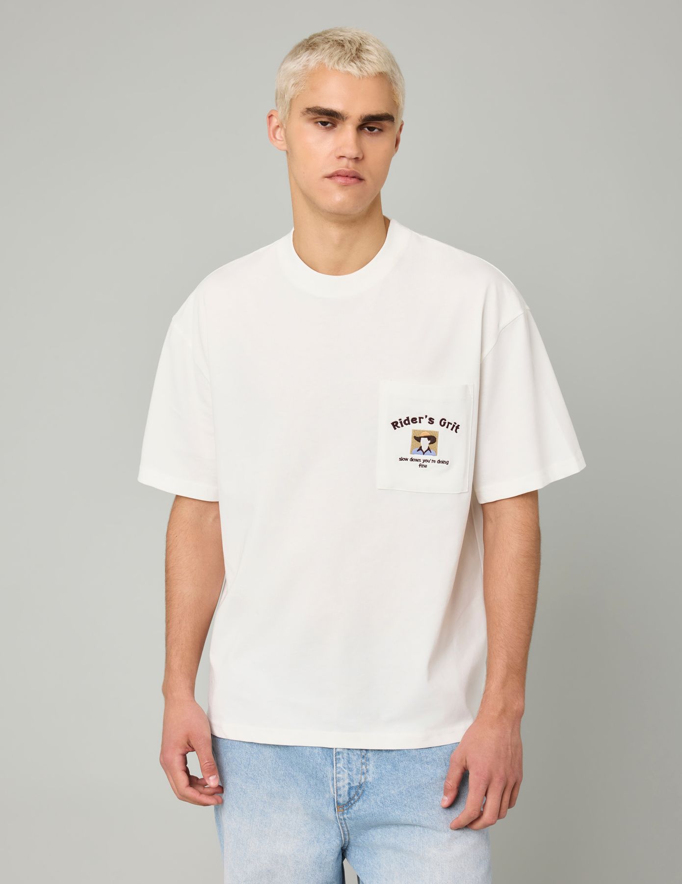 T-shirt poche brod&eacute;