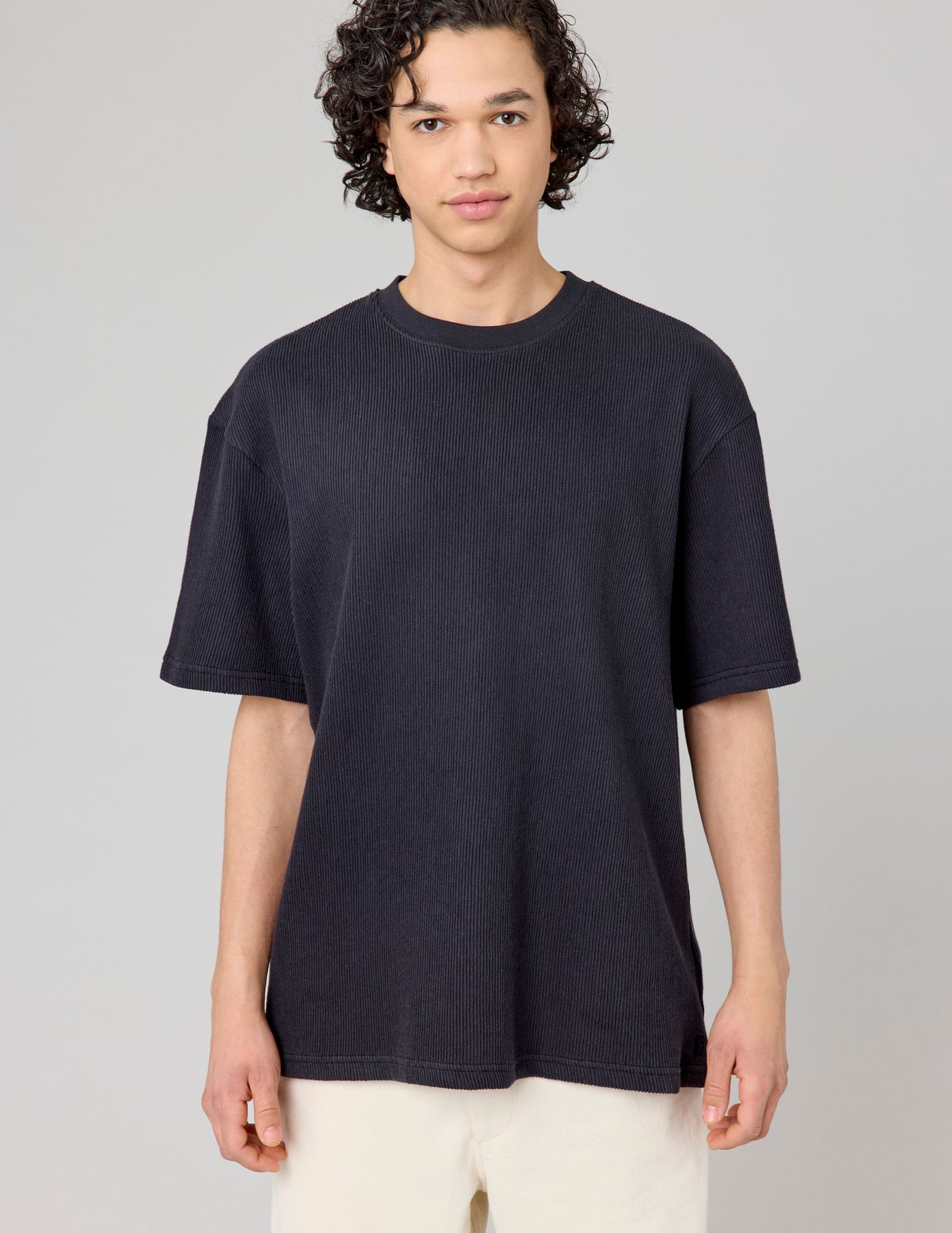 T-shirt reliéfé