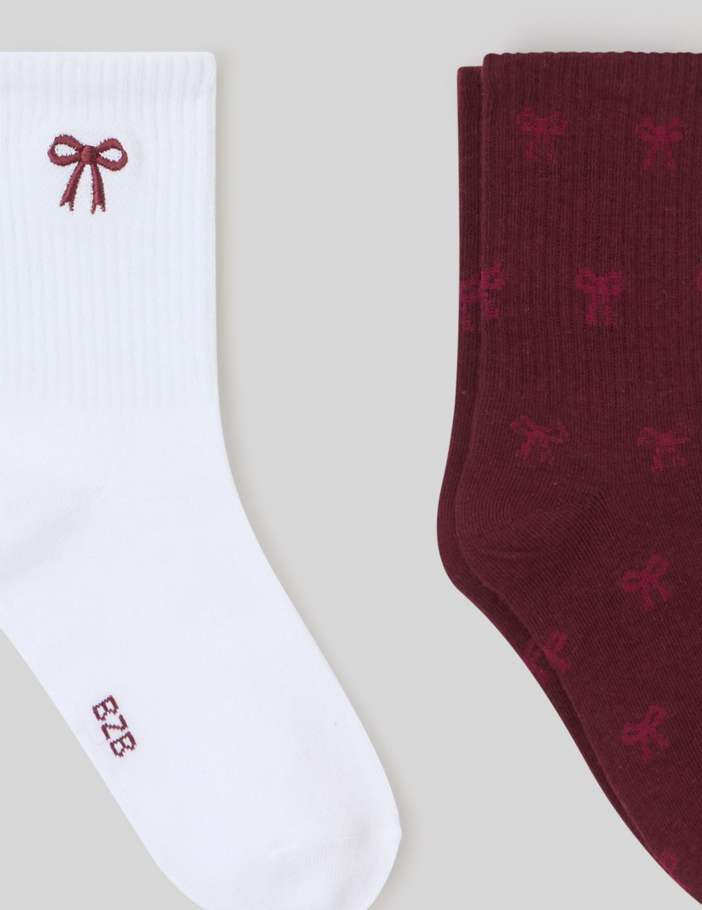 Lot de 2 paires de chaussettes broderie