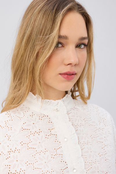 Chemise col montant broderie anglaise