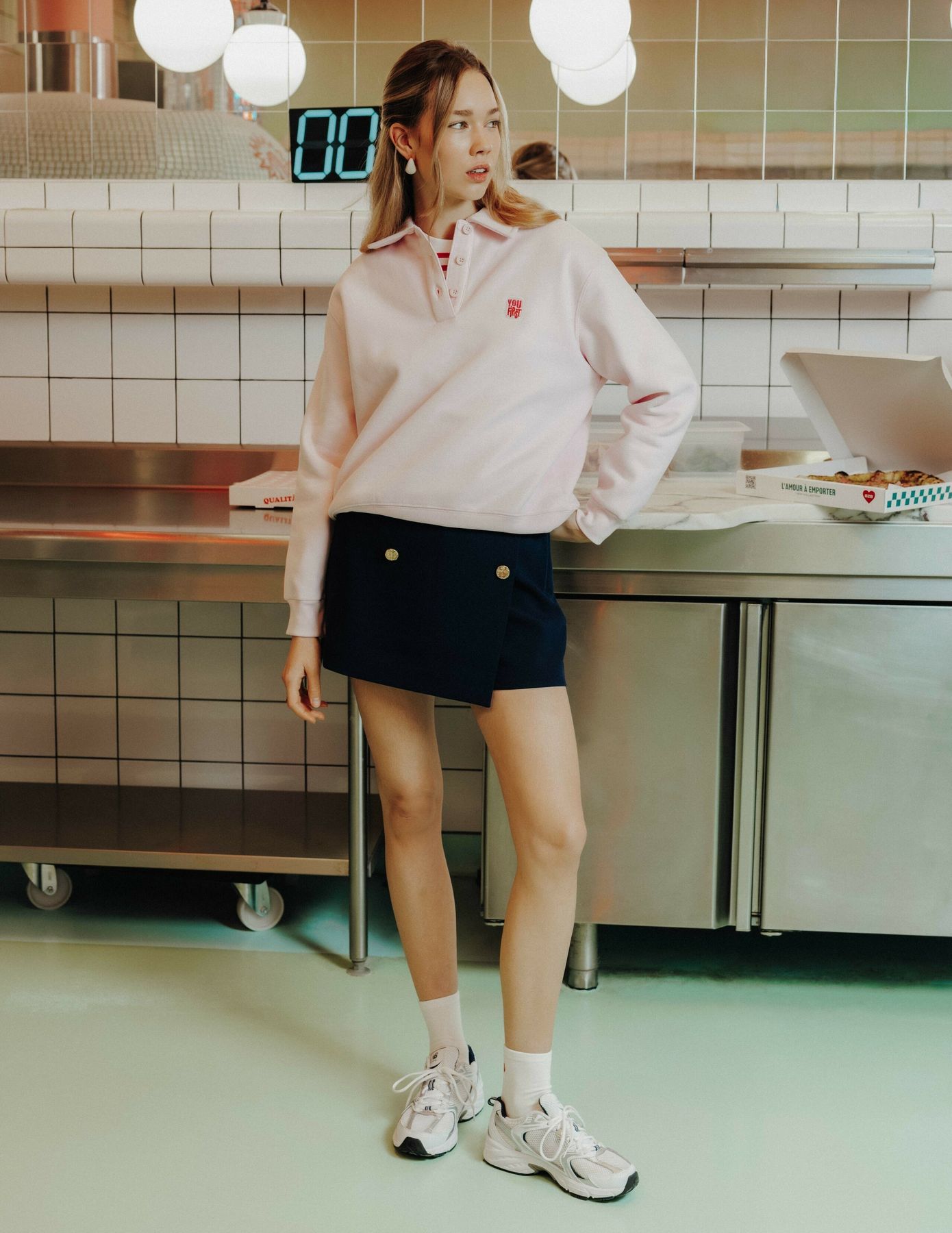 Jupe short boutons dor&eacute;s