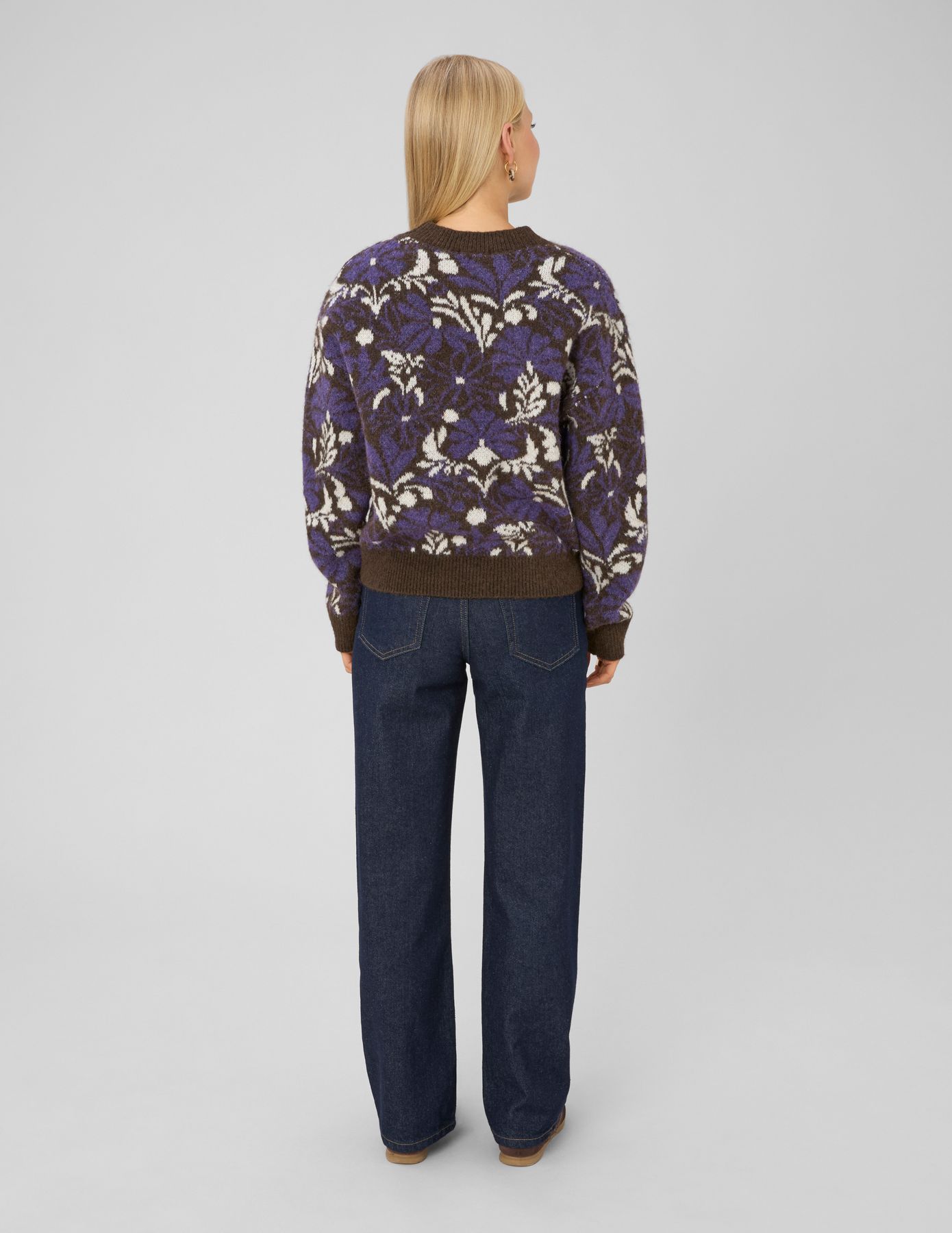 Pull jacquard floral