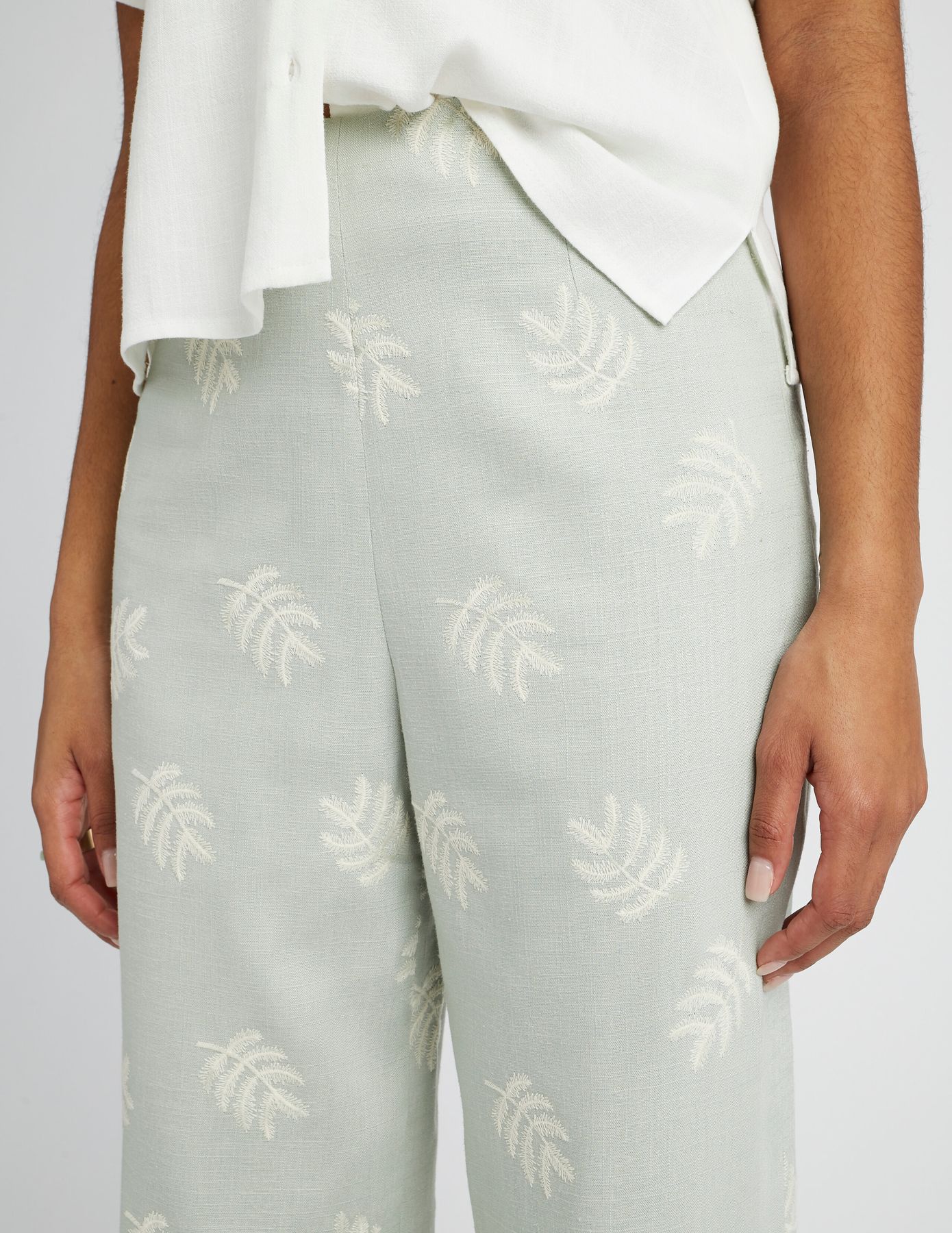 Pantalon fluide brodé