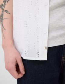 Chemise manches courtes ajour&eacute;e