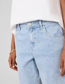 Jean baggy ray&eacute;