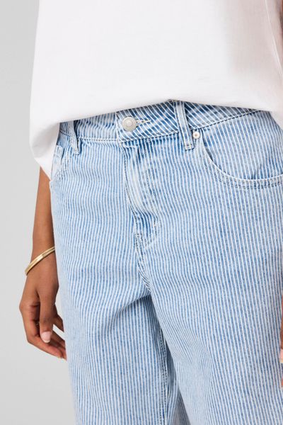 Jean baggy ray&eacute;