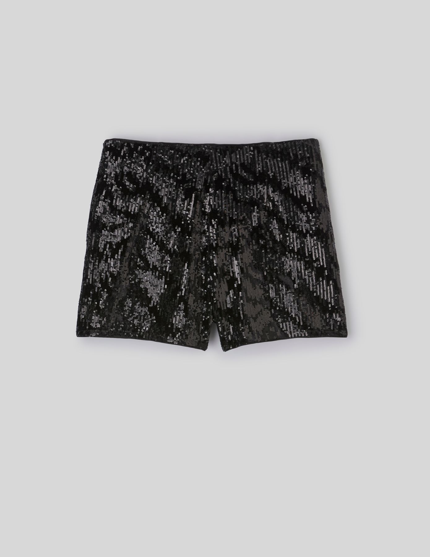 Short sequins