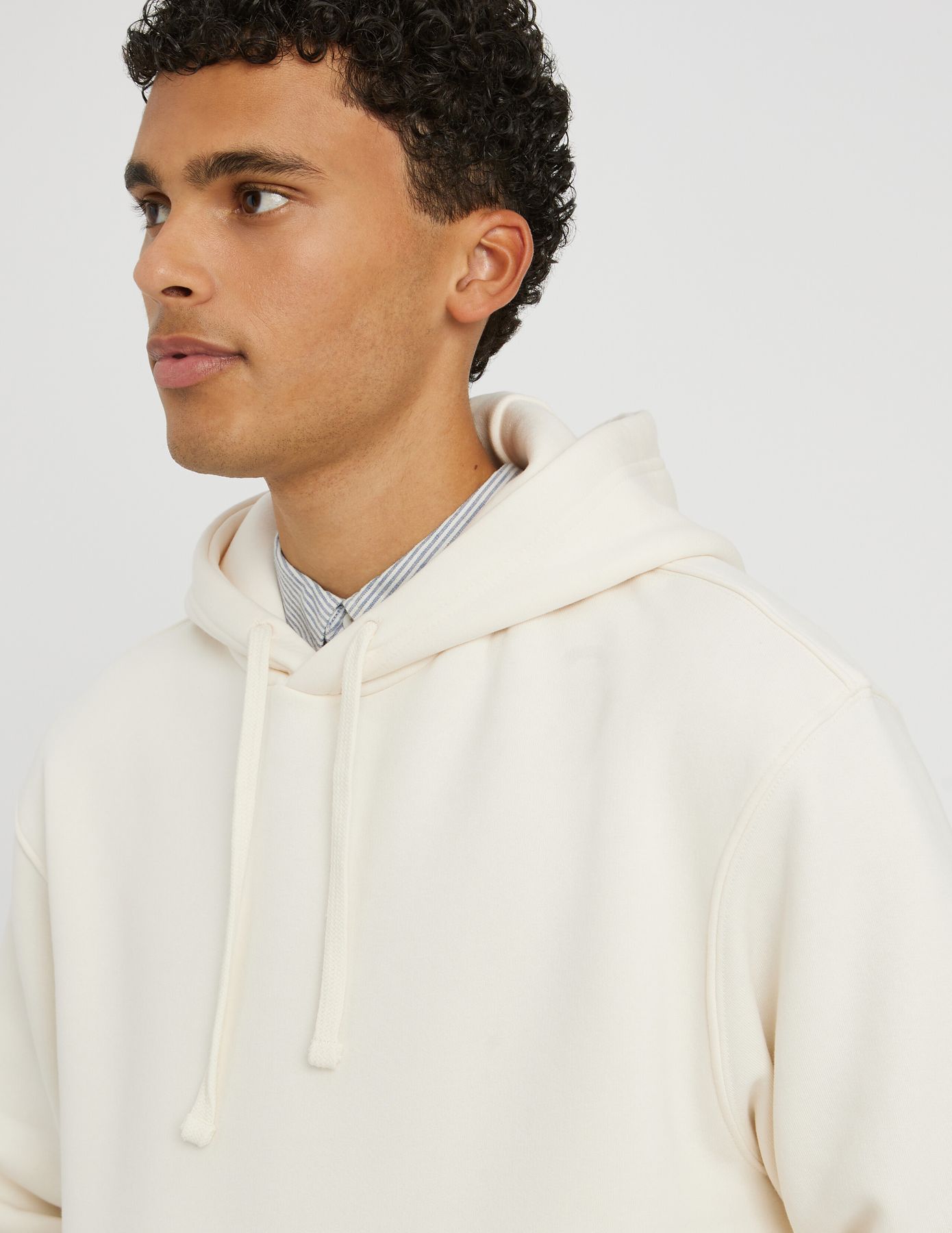 Sweat &agrave; capuche brod&eacute;