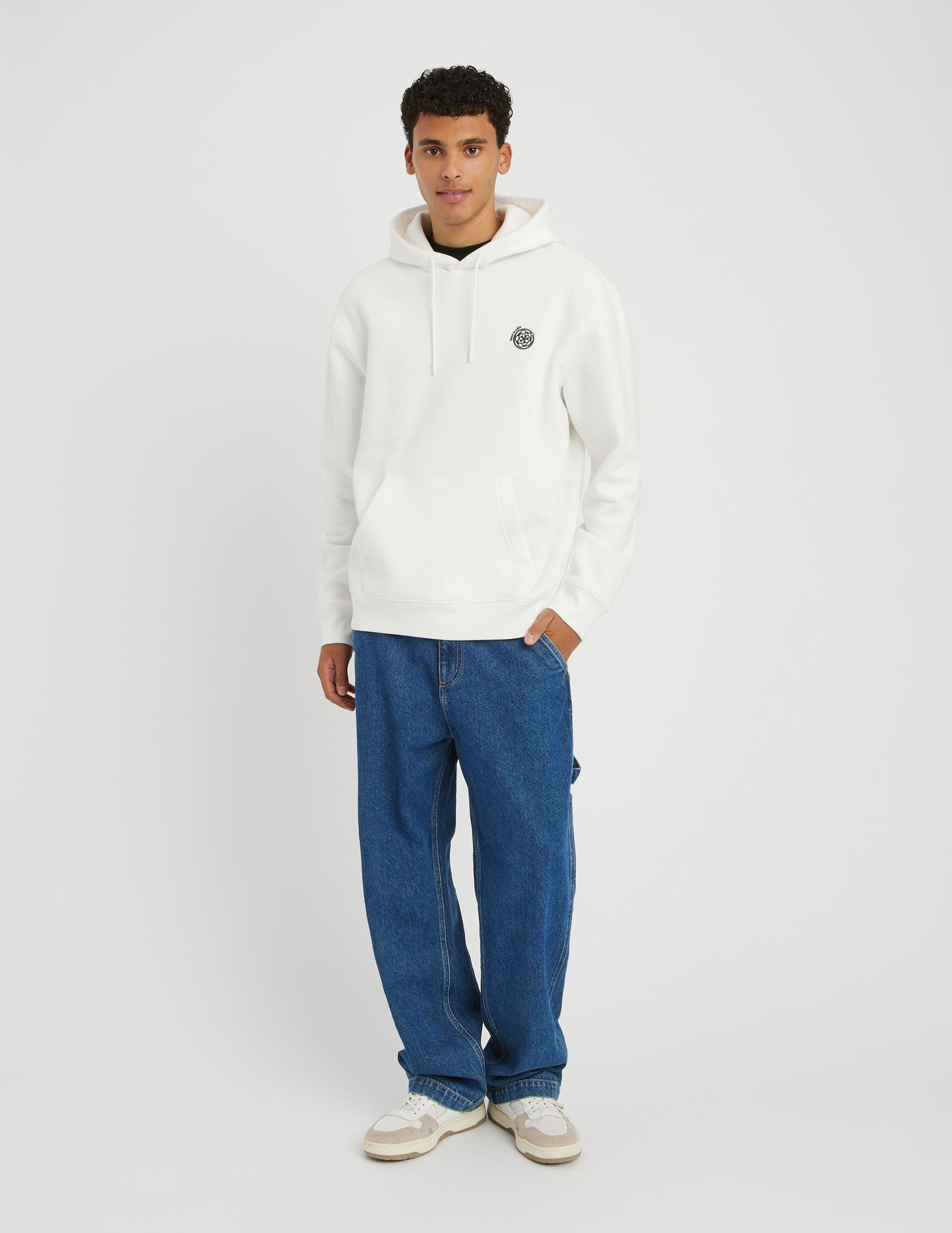 Sweat à capuche brodé