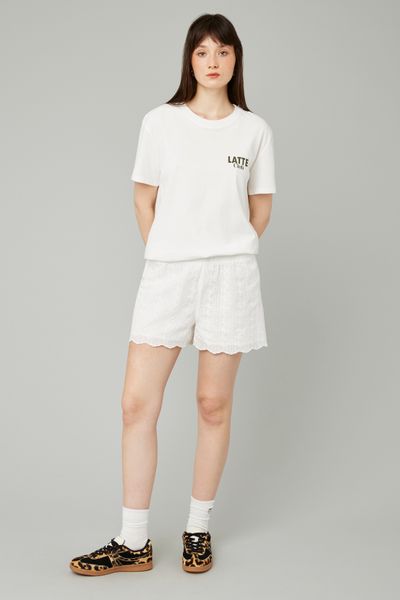 Short broderie anglaise