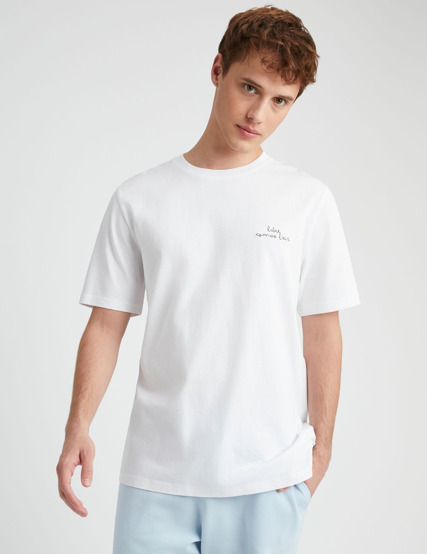 T-shirt broderie poitrine